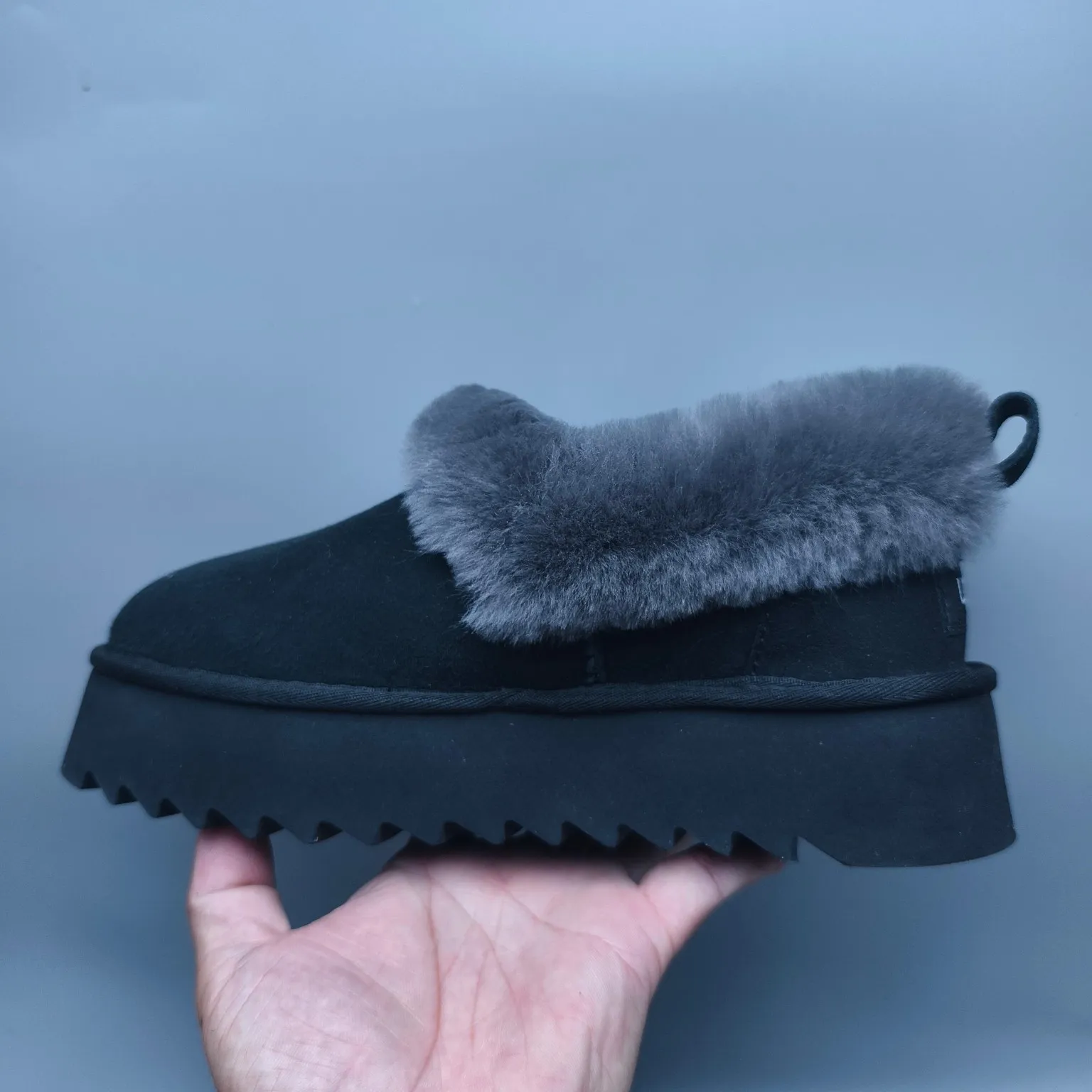 💰480 UGG sheepskin all-in-one snow boots 6733 Thick-soled non-slip slip-on casual style Color: Maroon Antelope Brown Black Size: 35-40